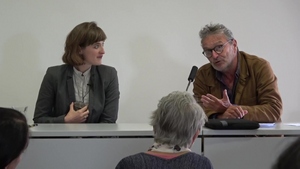 Pauline Picot répondant aux participants du colloque