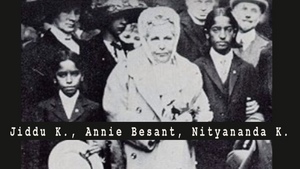 Jiddu Krisnamurti enfant et Annie Besant